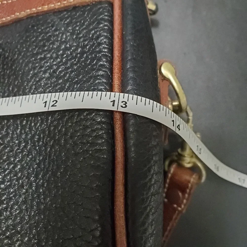 Liz Claiborne black & brown leather purse